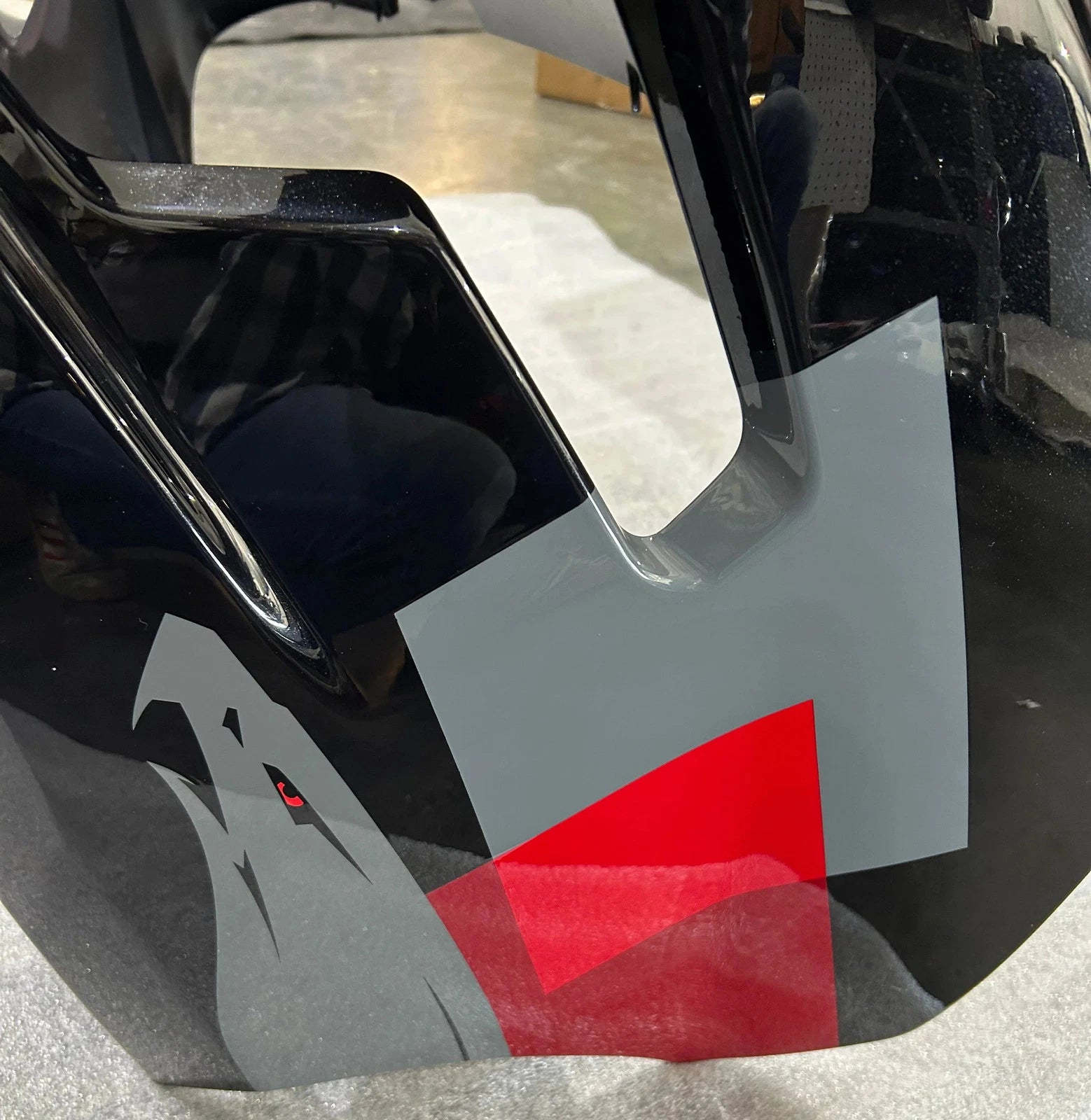 Harley Davidson OEM 25 CVO Road Glide Outer Fairing Hot Lap 57001942